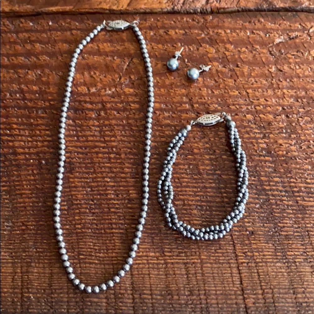 Vintage gray pearls set